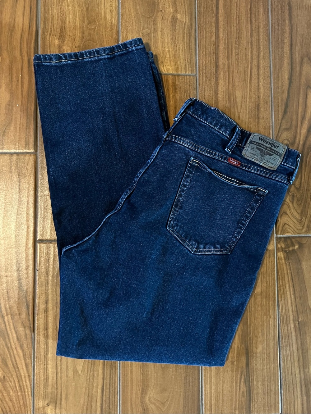 Wrangler Men’s Indigo Straight-Leg Jeans